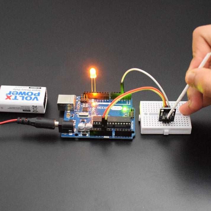 Turn LED On/Off using Light Blocking Sensor - KT657 – REES52