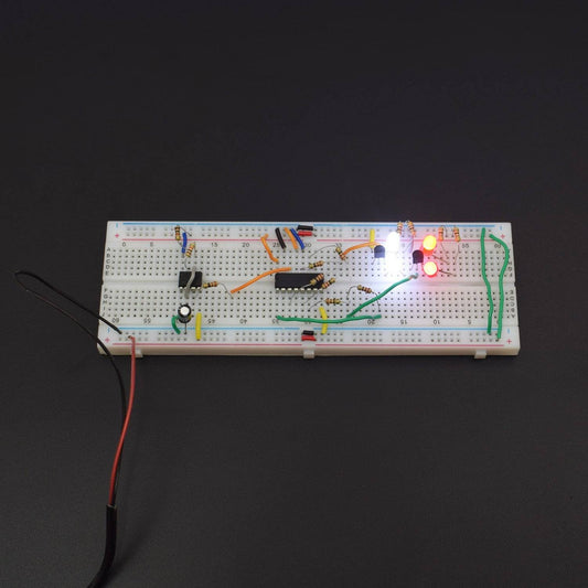 MAKE A POLICE LIGHT USING 555 TIMER IC AND 4017 IC - KT977 - REES52