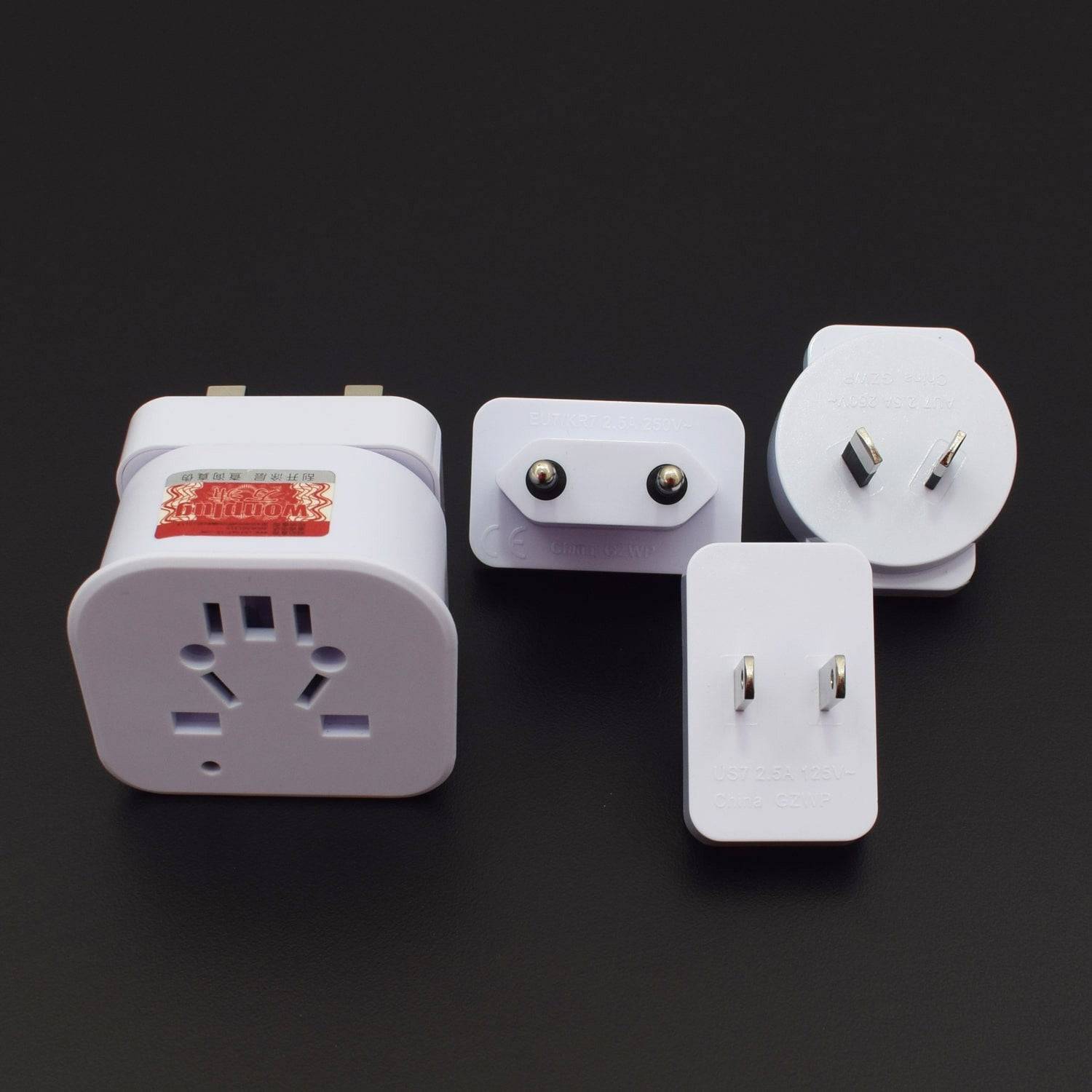 Universal Travel Adapter with 4 plugs with Lighting Protection (WP-C8A) - RS578 - REES52