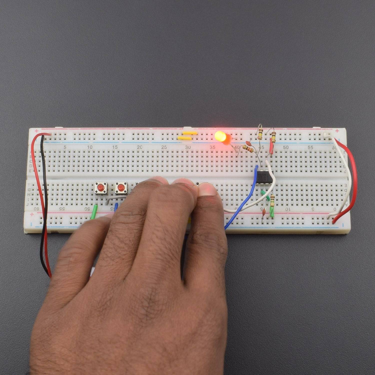 Make an Electronic Code Locker using 555 Timer IC - KT951 - REES52