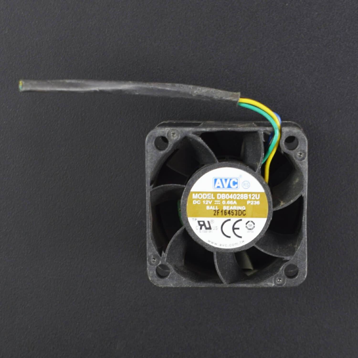 DB04028B12U 4CM 40mm x 28mm 12V 0.66A Speed: 4800RPM Wind: 102.09CFM 4Wire PWM CPU Cooling Fan-RS2076 - REES52