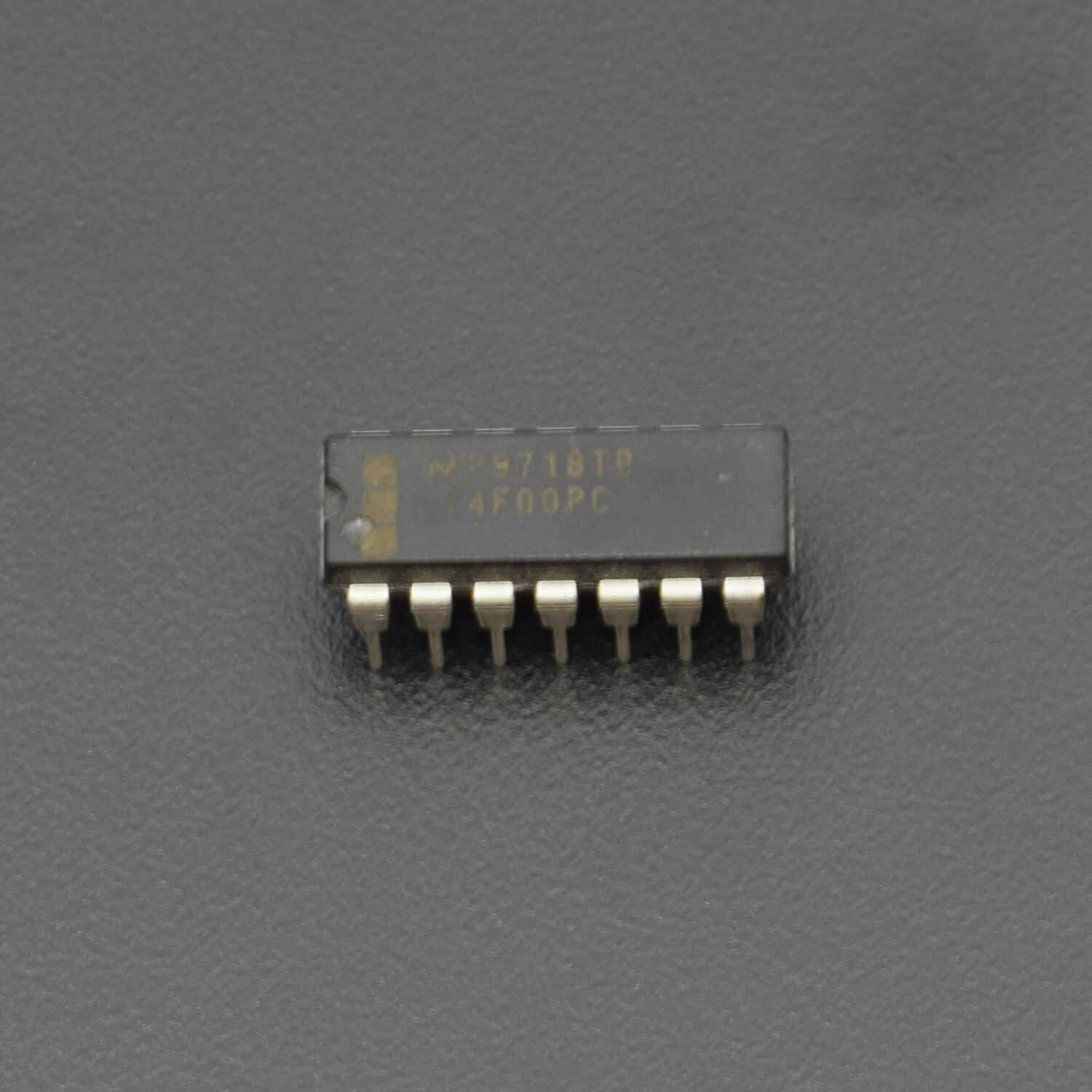 IC-7400 7400 Quad NAND Gate IC - RS554 - REES52