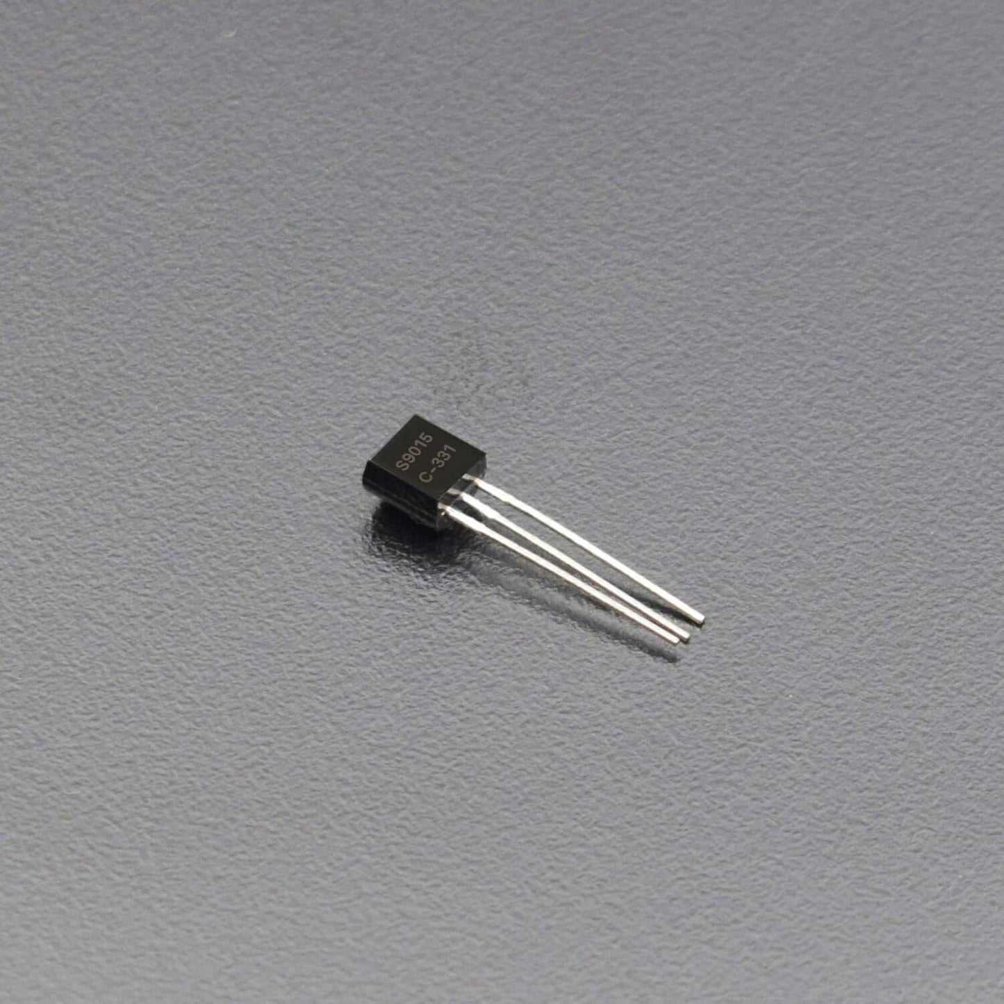 S9015 C-331 Bipolar Transistor - RS1519 - REES52