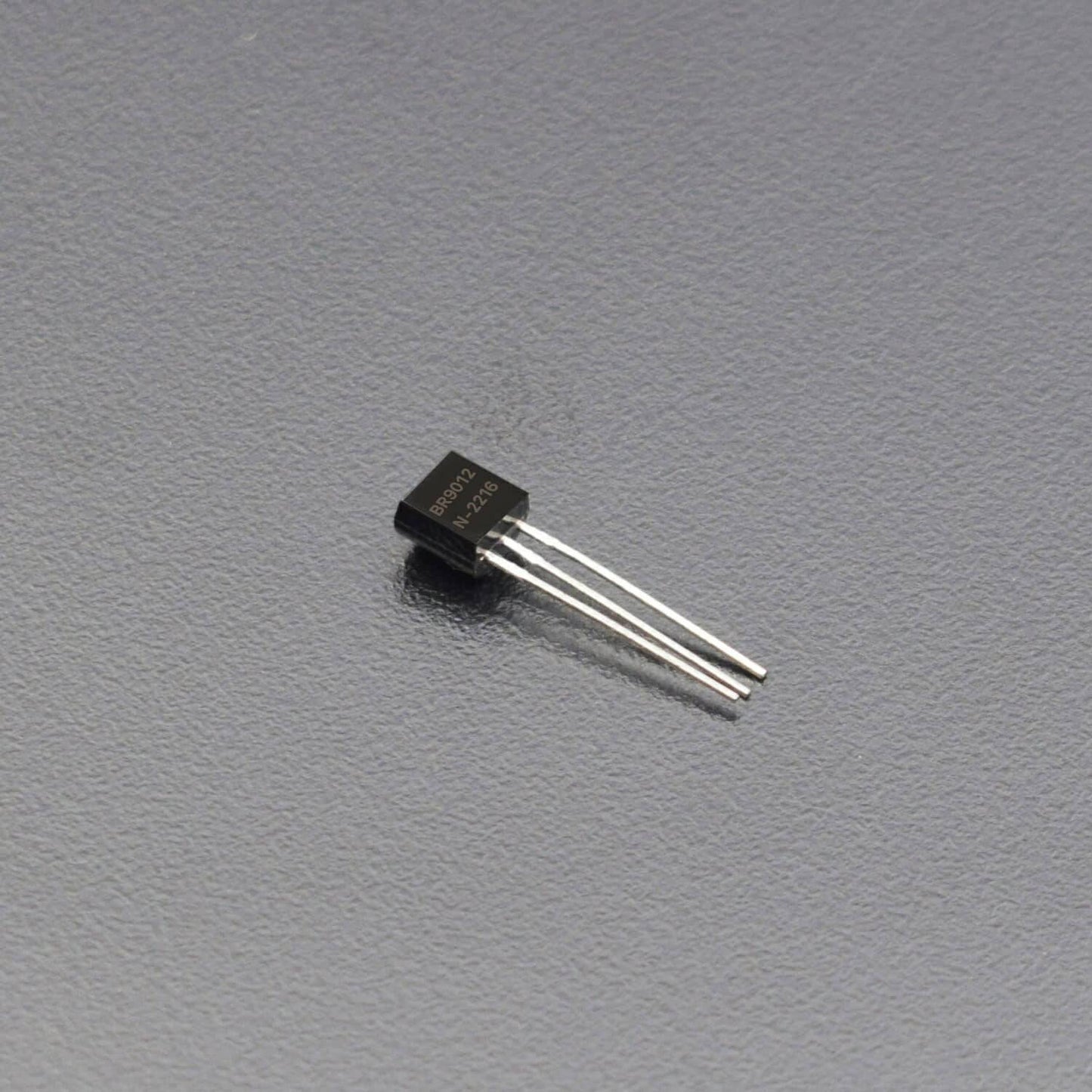 BR9012 N2216 TRANSISTOR - RS1530 - REES52