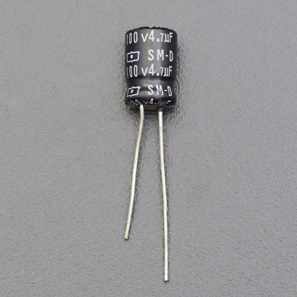 4.7uF 100V Radial Electrolytic Capacitor - Pack of 5 - RS2104 - REES52