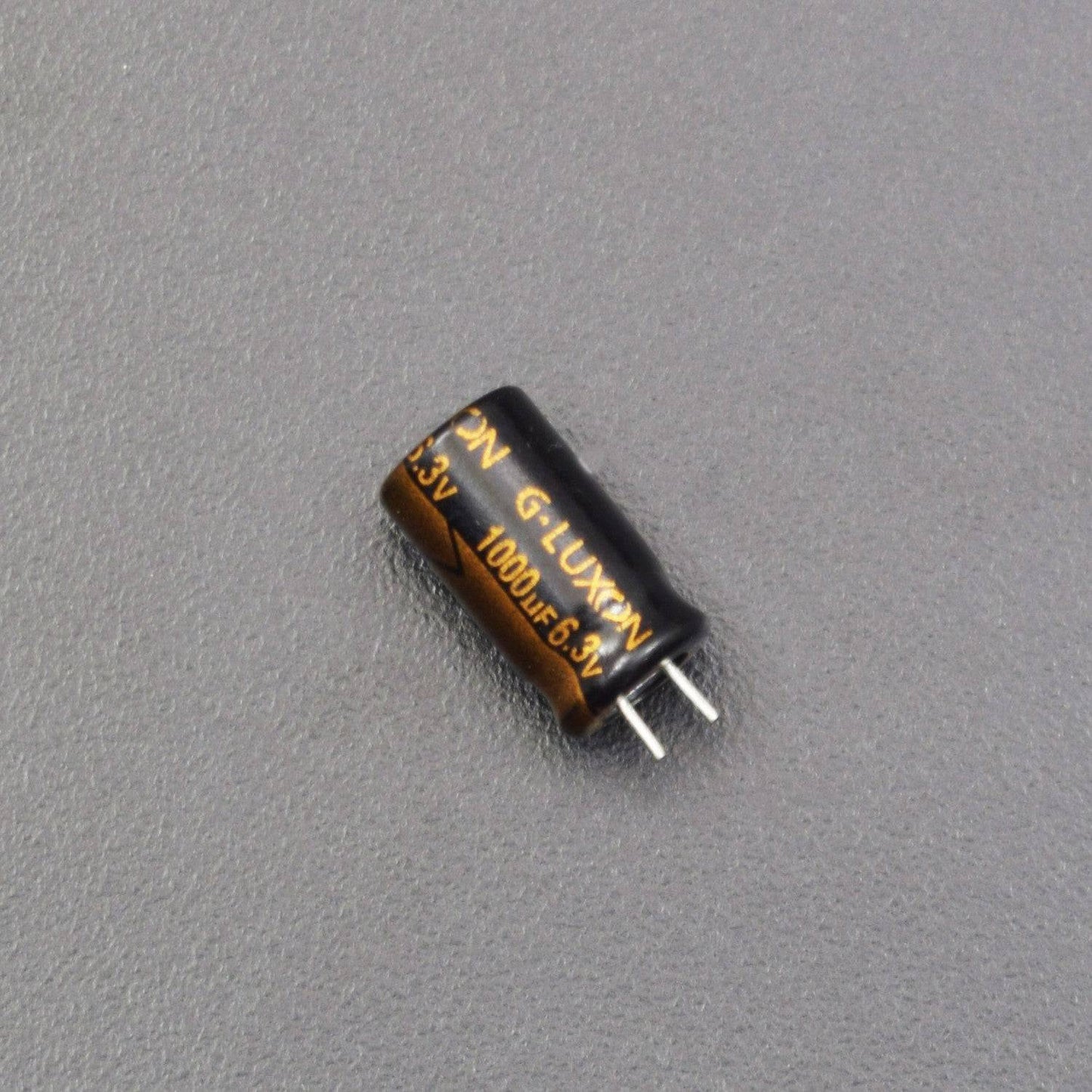 1000uF 6.3V DC Aluminium Electrolytic Capacitor (5 pcs ) - RS2036 - REES52