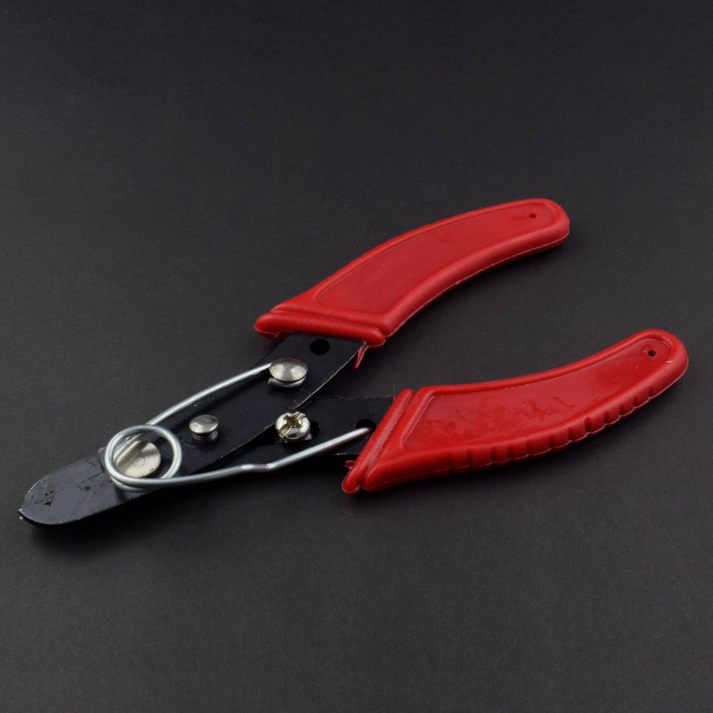 Wire Stripper & Cutter for easy cutting and Stripping - TL005 - REES52