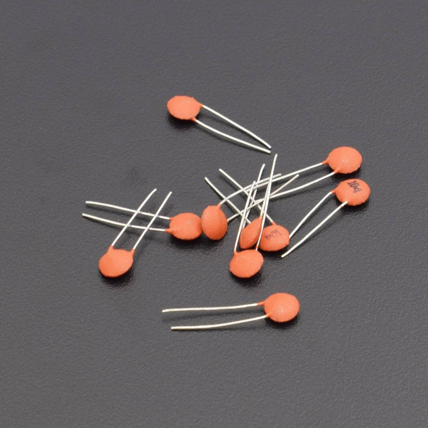 104pf Ceramic Capacitor 10 Pcs - RS739 - REES52