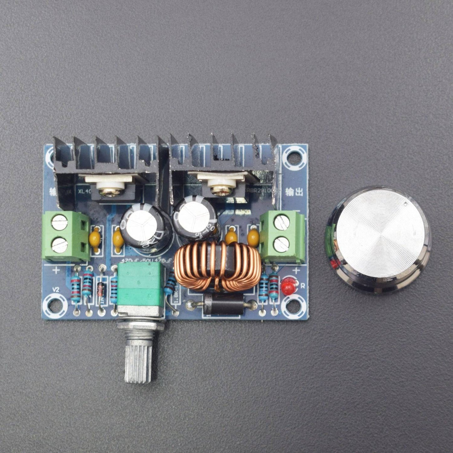 XL4016E1 DC 4-40V to DC 1.25-36V 8A Buck Converter Voltage Regulator 36V 24V 12V to 5V - RS1884 - REES52