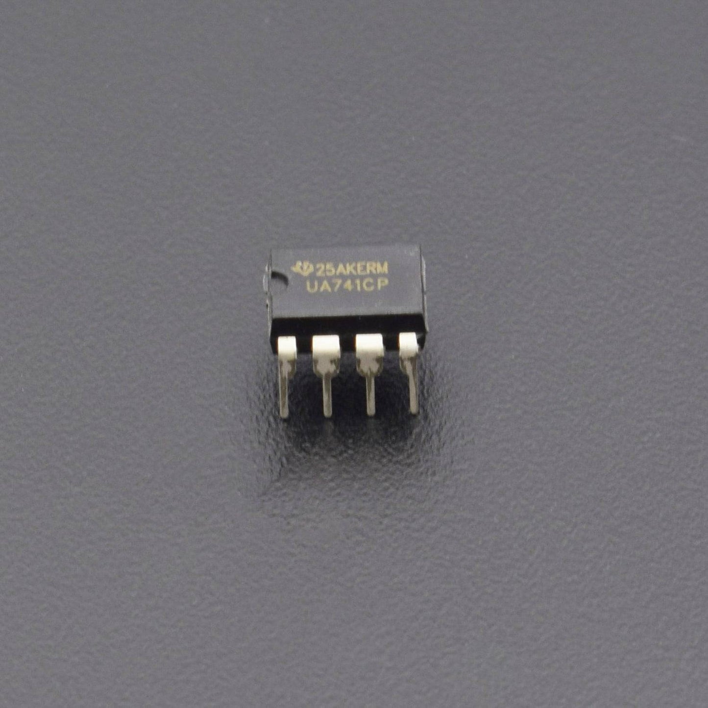 741 OP AMP IC - RS542 - REES52