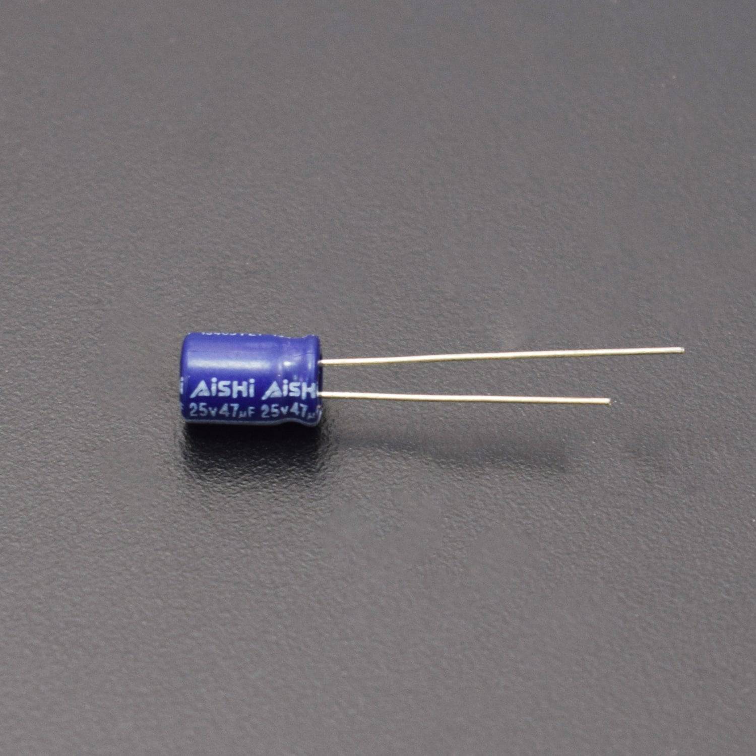 47uf 25v 5 x 11 mm Aluminum Electrolytic Component Capacitors - RS1129 - REES52