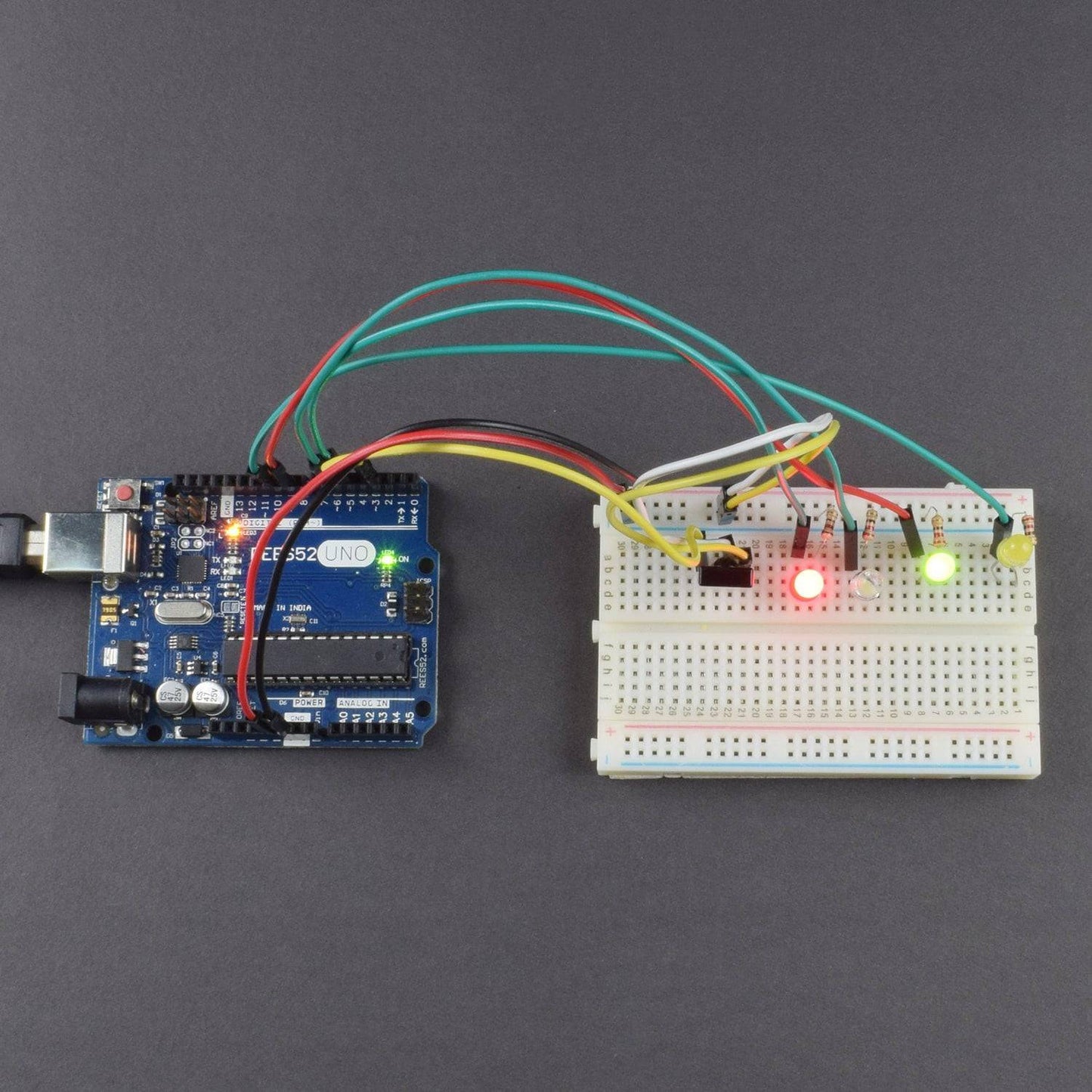 Control a led using infrared sensor and give command by IR Remote interfacing with Arduino Uno - KT929 - REES52