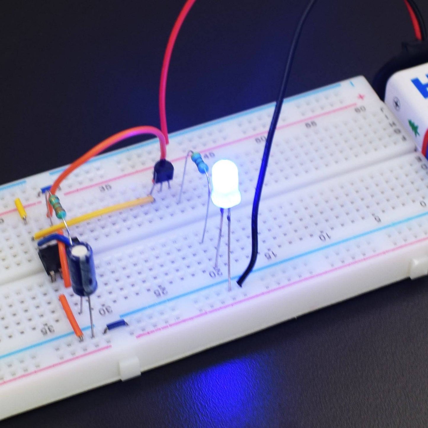 Make a Fading Led using 555 Timer IC - KT971 - REES52