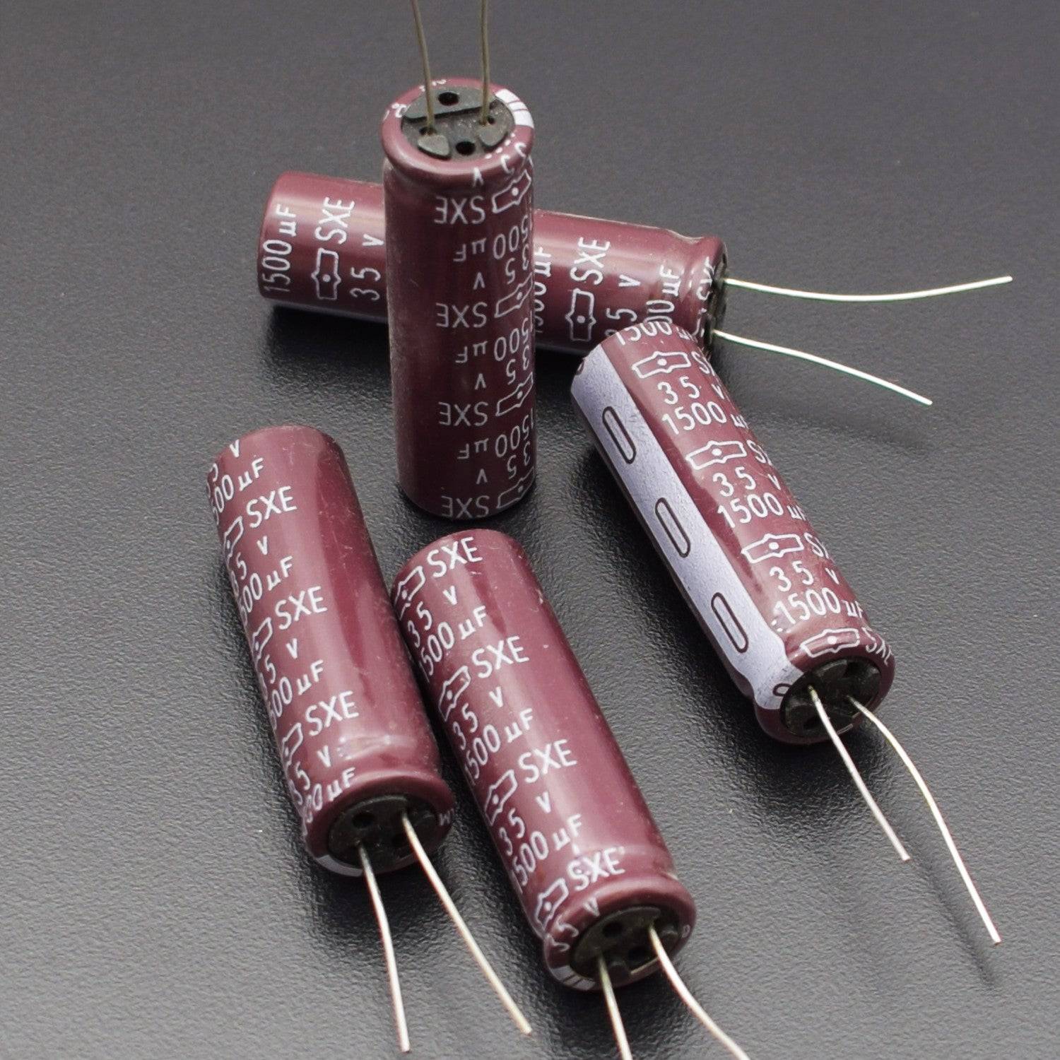 1500uF 35V Radial Electrolytic Capacitor 105°C  - RS2115 - REES52