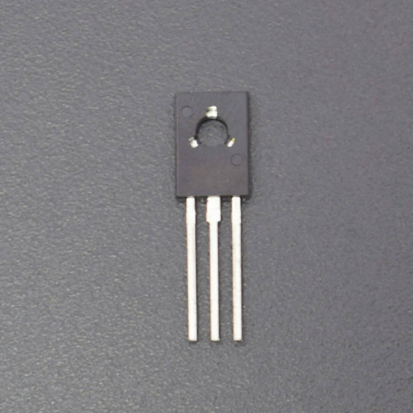 BD140 Power Transistor triode a-126 Through Hole PNP transistors - RS1256 - REES52